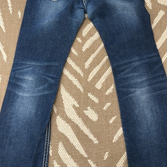 Miss Me Distressed Signature Boot Jean JM1232B Size 31 Inseam 34 Color MK 323 - Picture 11 of 17